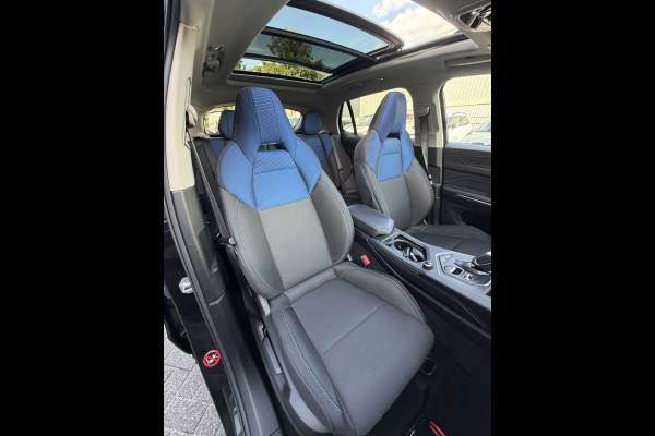 Lynk & Co 01 262pk PHEV (Elektrisch Schuifdak - Infinity Sound - 360gr Camera - Stoelverwarming - Elektrische Klep - Adaptieve Cruise Control