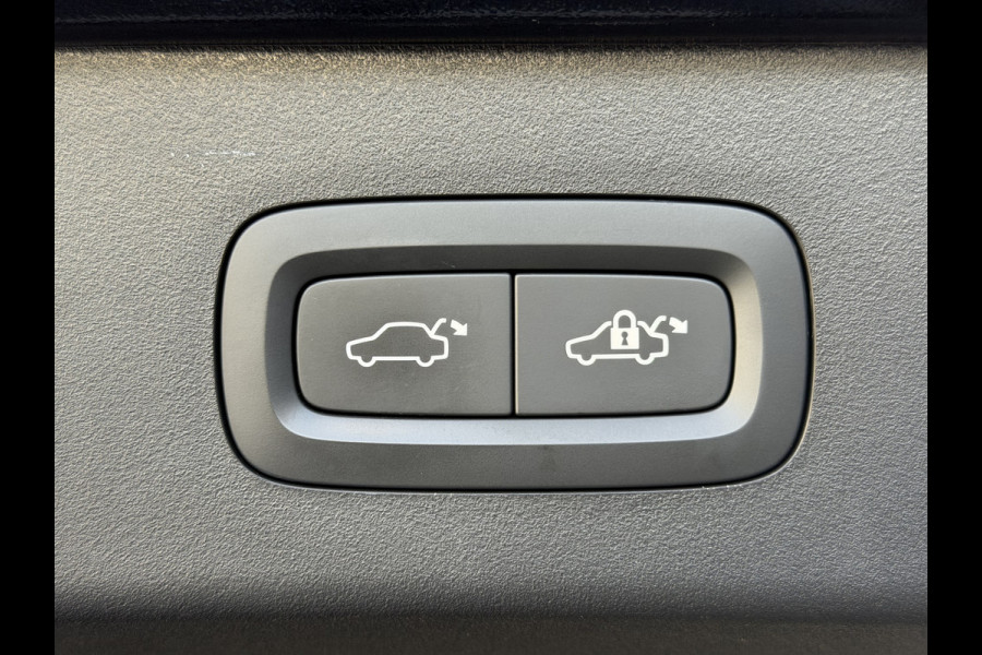 Lynk & Co 01 262pk PHEV (Elektrisch Schuifdak - Infinity Sound - 360gr Camera - Stoelverwarming - Elektrische Klep - Adaptieve Cruise Control
