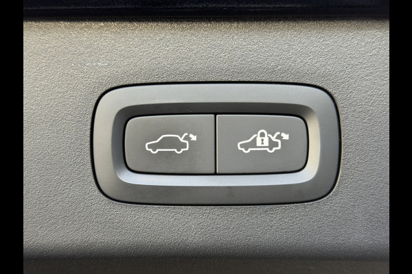 Lynk & Co 01 262pk PHEV (Elektrisch Schuifdak - Infinity Sound - 360gr Camera - Stoelverwarming - Elektrische Klep - Adaptieve Cruise Control