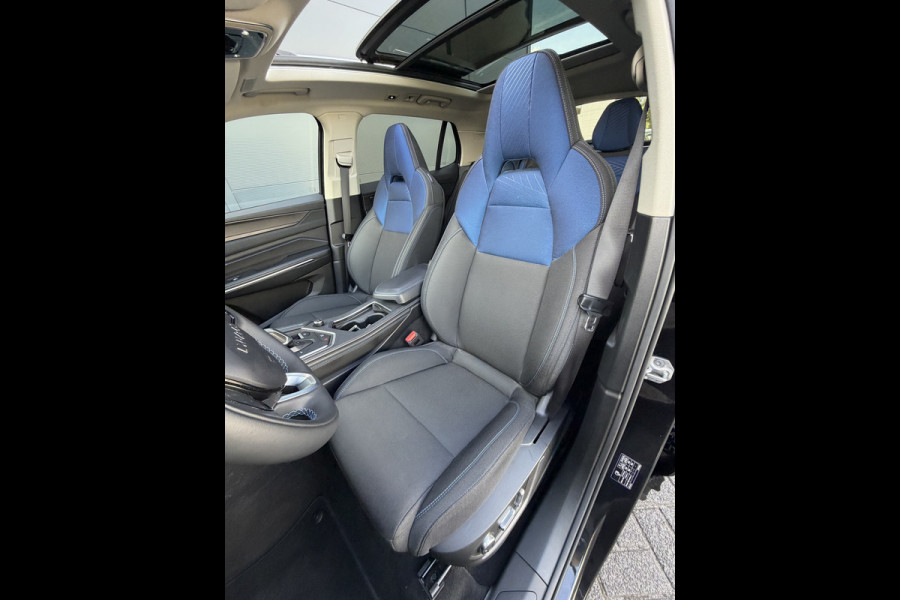 Lynk & Co 01 262pk PHEV (Elektrisch Schuifdak - Infinity Sound - 360gr Camera - Stoelverwarming - Elektrische Klep - Adaptieve Cruise Control