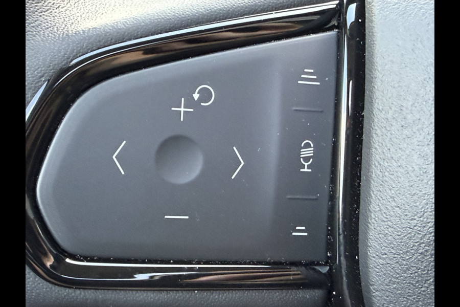 Lynk & Co 01 262pk PHEV (Elektrisch Schuifdak - Infinity Sound - 360gr Camera - Stoelverwarming - Elektrische Klep - Adaptieve Cruise Control