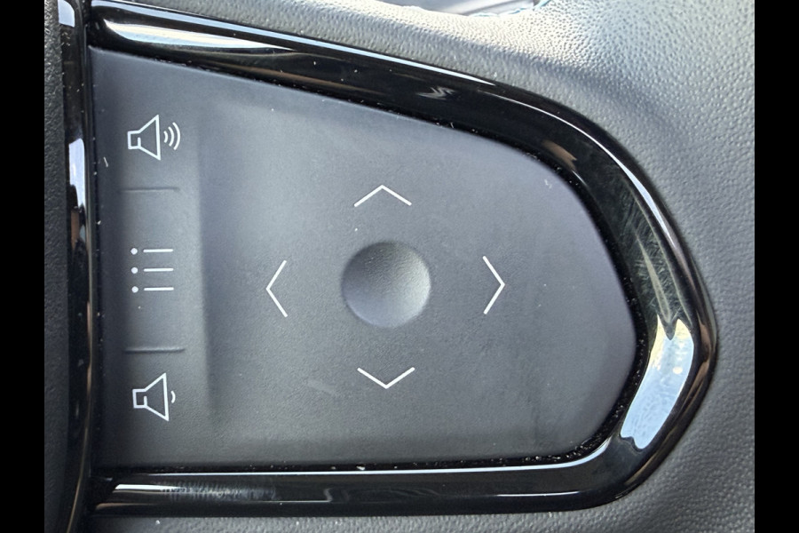 Lynk & Co 01 262pk PHEV (Elektrisch Schuifdak - Infinity Sound - 360gr Camera - Stoelverwarming - Elektrische Klep - Adaptieve Cruise Control