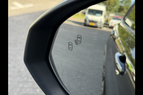 Lynk & Co 01 262pk PHEV (Elektrisch Schuifdak - Infinity Sound - 360gr Camera - Stoelverwarming - Elektrische Klep - Adaptieve Cruise Control