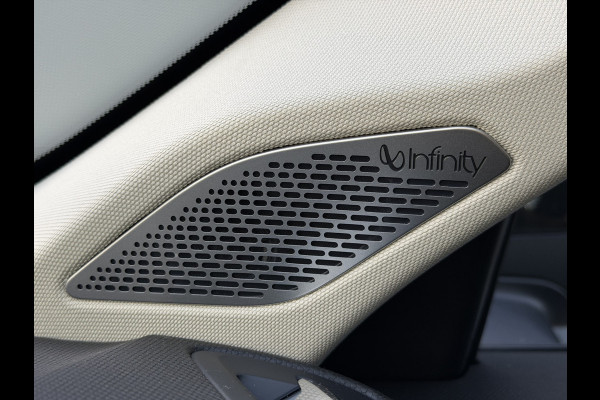 Lynk & Co 01 262pk PHEV (Elektrisch Schuifdak - Infinity Sound - 360gr Camera - Stoelverwarming - Elektrische Klep - Adaptieve Cruise Control