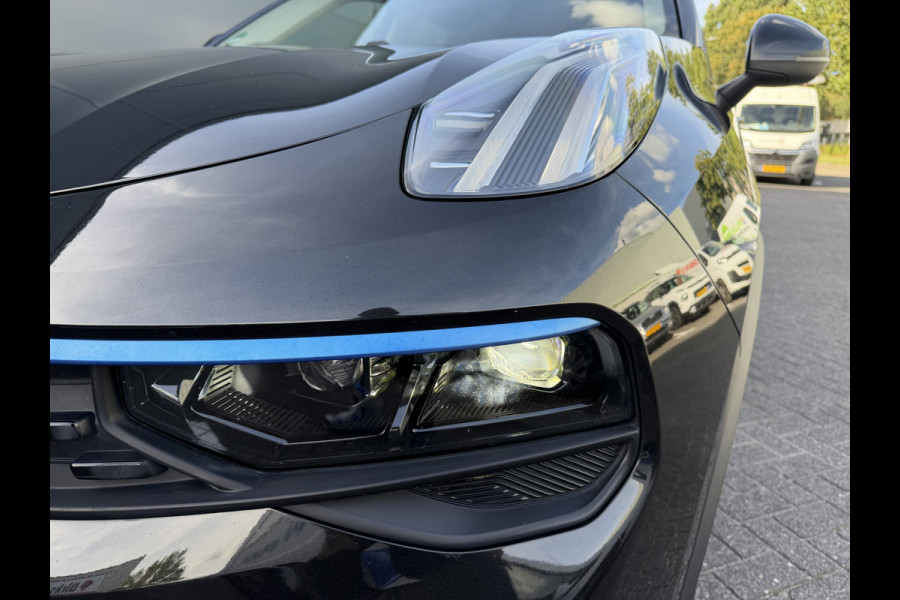 Lynk & Co 01 262pk PHEV (Elektrisch Schuifdak - Infinity Sound - 360gr Camera - Stoelverwarming - Elektrische Klep - Adaptieve Cruise Control