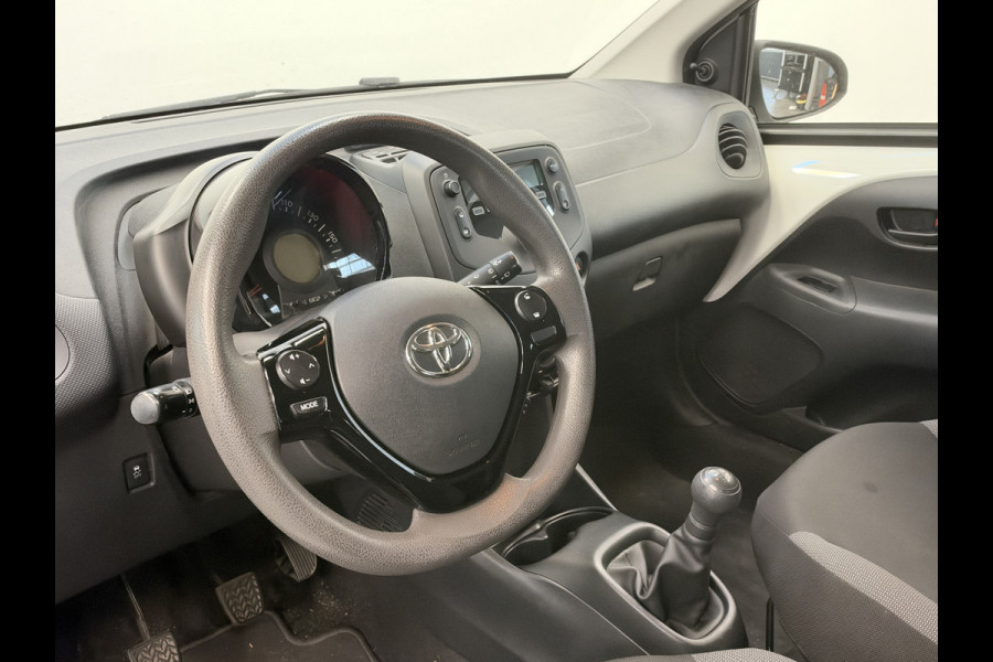 Toyota Aygo 1.0 VVT-i x-fun Airco Bluetooth NAP!