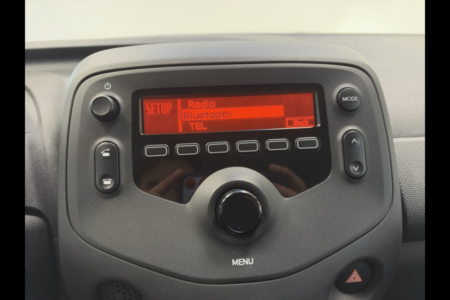 Toyota Aygo 1.0 VVT-i x-fun Airco Bluetooth NAP!