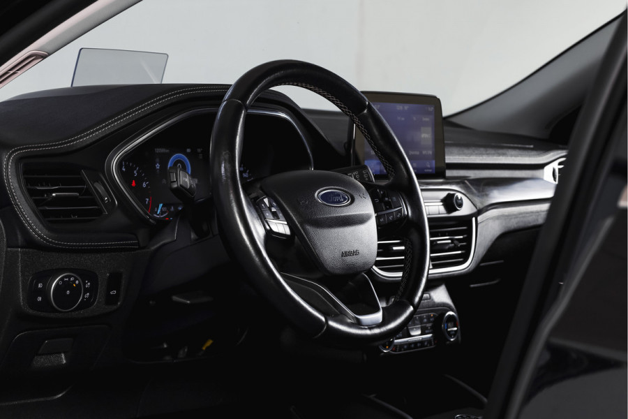 Ford FOCUS Wagon 1.5 EcoBoost 150 PK Vignale - Automaat | Adapt. Cruise | Winterpakket | PDC | Camera | NAV + App. Connect | ECC | DAB | Elk. Klep | LM 18" |