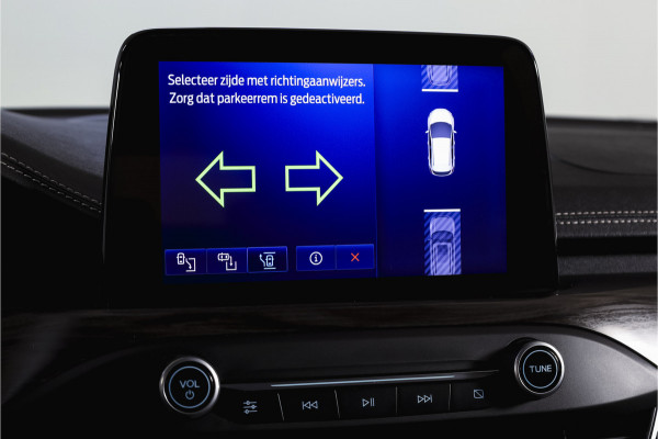 Ford FOCUS Wagon 1.5 EcoBoost 150 PK Vignale - Automaat | Adapt. Cruise | Winterpakket | PDC | Camera | NAV + App. Connect | ECC | DAB | Elk. Klep | LM 18" |