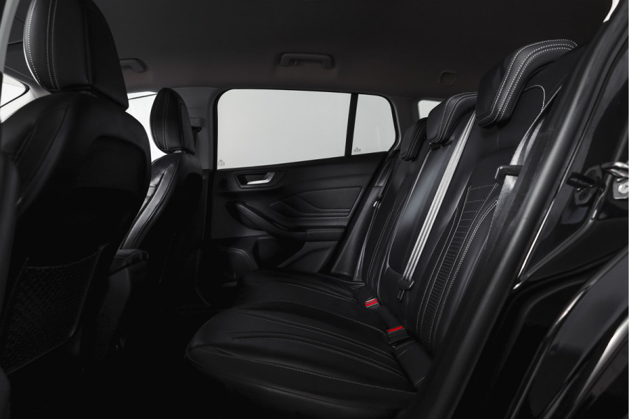 Ford FOCUS Wagon 1.5 EcoBoost 150 PK Vignale - Automaat | Adapt. Cruise | Winterpakket | PDC | Camera | NAV + App. Connect | ECC | DAB | Elk. Klep | LM 18" |