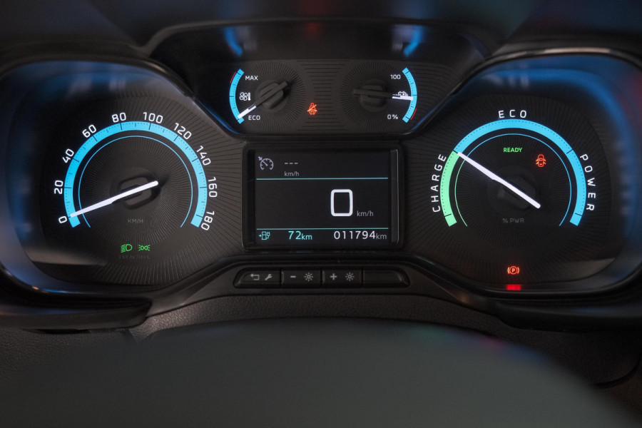 Citroën E-Berlingo 136 L1 50 kWh | SOH 99,0% | Camera | Vloerplaat Laadruimte | Apple Carplay | Parkeersensoren