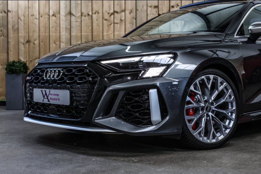 Audi RS3 Limousine 2.5 TFSI Quattro *Pano*B&O*Head-Up*Camera*Massage*