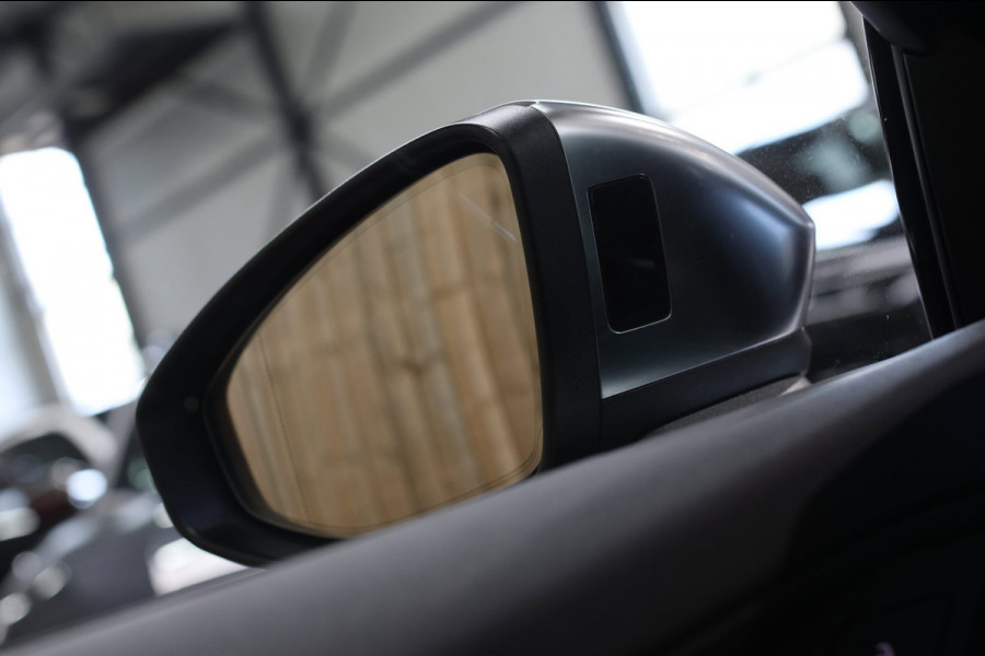 Audi RS3 Limousine 2.5 TFSI Quattro *Pano*B&O*Head-Up*Camera*Massage*