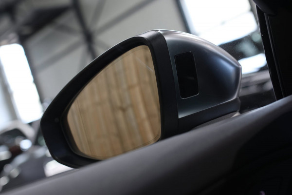 Audi RS3 Limousine 2.5 TFSI Quattro *Pano*B&O*Head-Up*Camera*Massage*