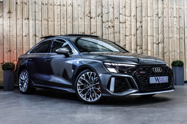 Audi RS3 Limousine 2.5 TFSI Quattro *Pano*B&O*Head-Up*Camera*Massage*