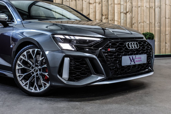 Audi RS3 Limousine 2.5 TFSI Quattro *Pano*B&O*Head-Up*Camera*Massage*