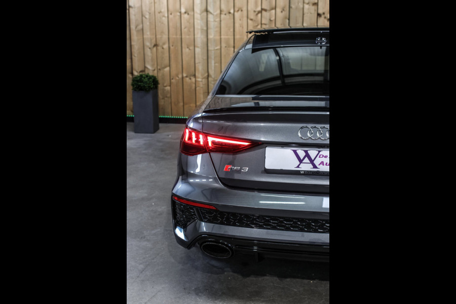 Audi RS3 Limousine 2.5 TFSI Quattro *Pano*B&O*Head-Up*Camera*Massage*