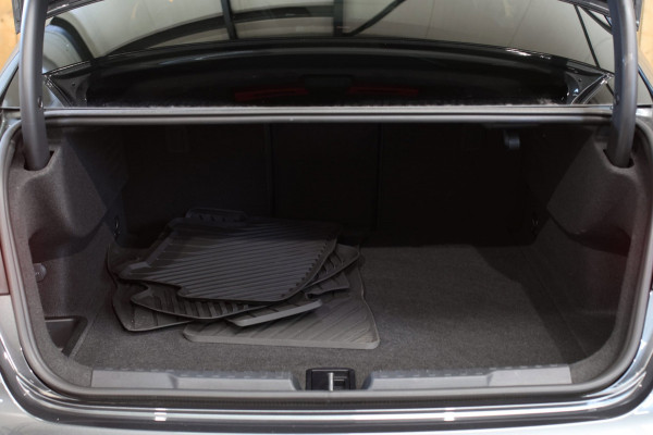 Audi RS3 Limousine 2.5 TFSI Quattro *Pano*B&O*Head-Up*Camera*Massage*