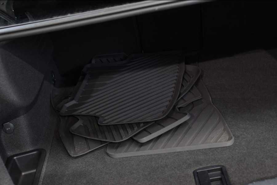 Audi RS3 Limousine 2.5 TFSI Quattro *Pano*B&O*Head-Up*Camera*Massage*