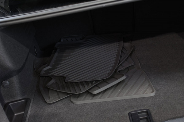 Audi RS3 Limousine 2.5 TFSI Quattro *Pano*B&O*Head-Up*Camera*Massage*