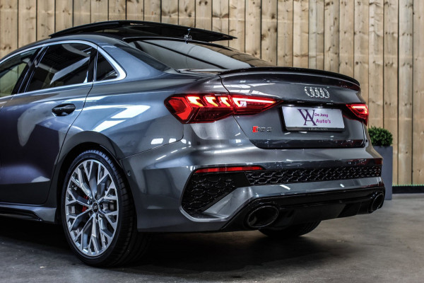 Audi RS3 Limousine 2.5 TFSI Quattro *Pano*B&O*Head-Up*Camera*Massage*