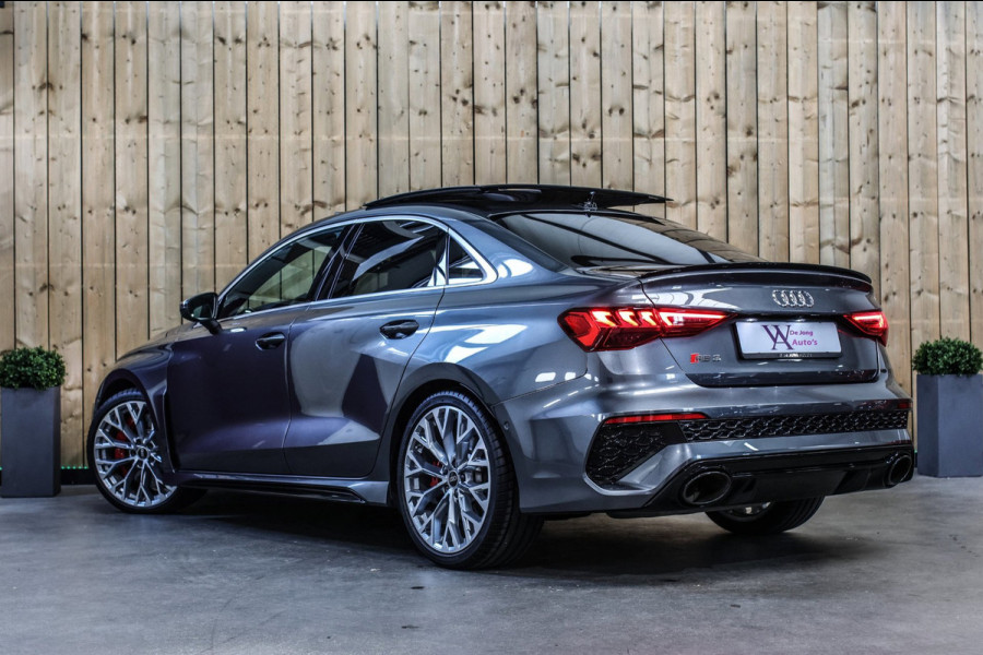 Audi RS3 Limousine 2.5 TFSI Quattro *Pano*B&O*Head-Up*Camera*Massage*