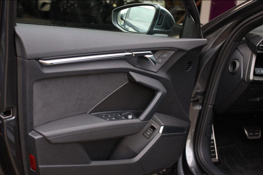 Audi RS3 Limousine 2.5 TFSI Quattro *Pano*B&O*Head-Up*Camera*Massage*