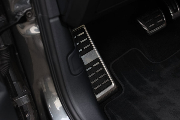 Audi RS3 Limousine 2.5 TFSI Quattro *Pano*B&O*Head-Up*Camera*Massage*