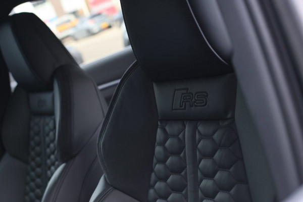 Audi RS3 Limousine 2.5 TFSI Quattro *Pano*B&O*Head-Up*Camera*Massage*