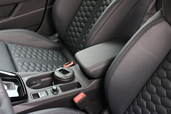 Audi RS3 Limousine 2.5 TFSI Quattro *Pano*B&O*Head-Up*Camera*Massage*