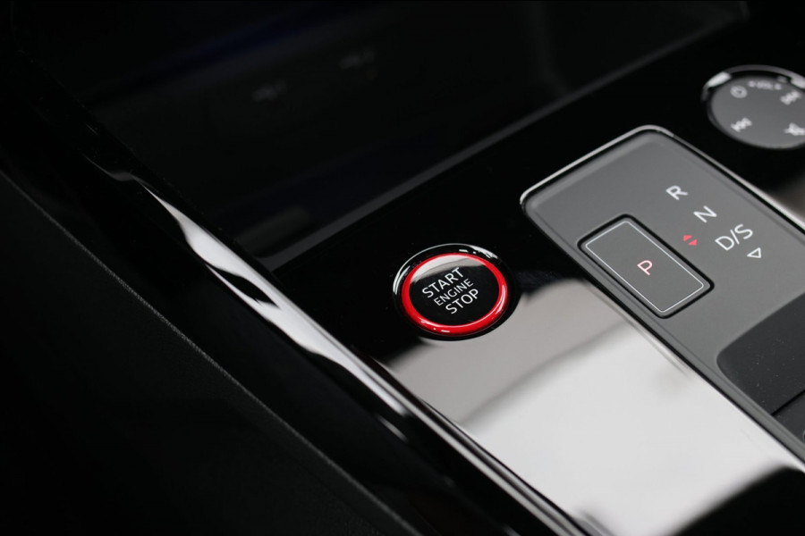 Audi RS3 Limousine 2.5 TFSI Quattro *Pano*B&O*Head-Up*Camera*Massage*