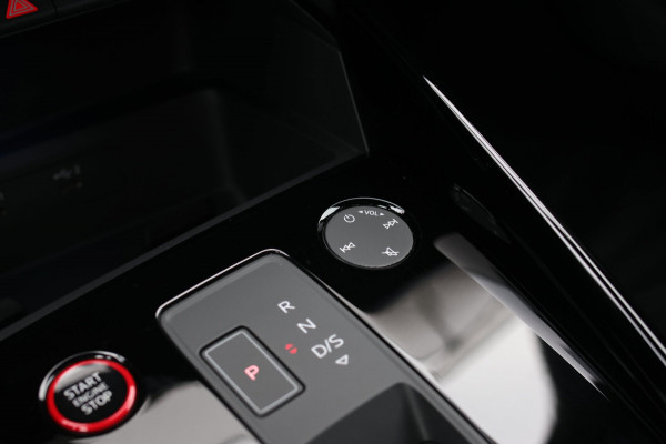 Audi RS3 Limousine 2.5 TFSI Quattro *Pano*B&O*Head-Up*Camera*Massage*
