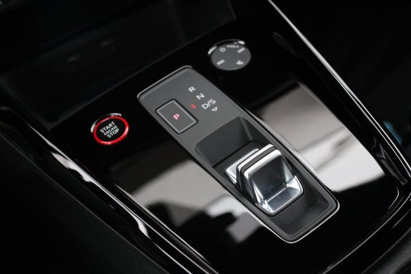 Audi RS3 Limousine 2.5 TFSI Quattro *Pano*B&O*Head-Up*Camera*Massage*