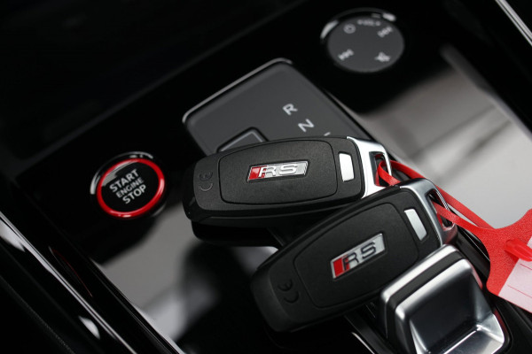Audi RS3 Limousine 2.5 TFSI Quattro *Pano*B&O*Head-Up*Camera*Massage*