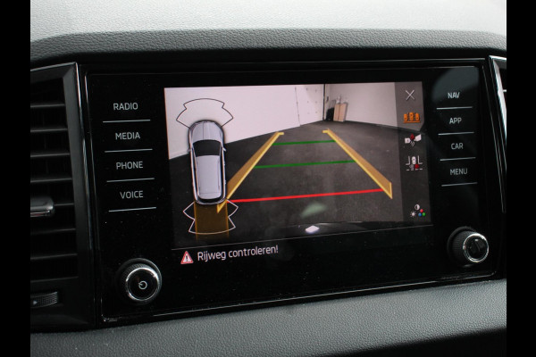 Škoda Karoq 1.5 TSI 150pk DSG ACT Selection Navigatie Apple Carplay/Android Auto Camera Parkeer sensoren Adaptieve Cruise Control Lichtmetalen Velgen Digitale Cockpit