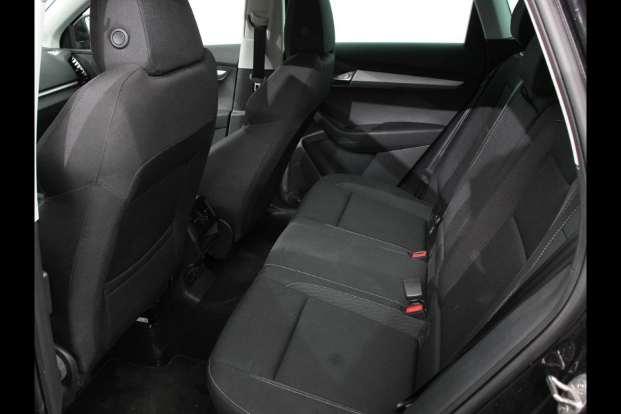 Škoda Karoq 1.5 TSI 150pk DSG ACT Selection Navigatie Apple Carplay/Android Auto Camera Parkeer sensoren Adaptieve Cruise Control Lichtmetalen Velgen Digitale Cockpit