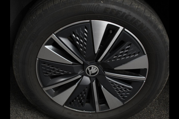 Škoda Karoq 1.5 TSI 150pk DSG ACT Selection Navigatie Apple Carplay/Android Auto Camera Parkeer sensoren Adaptieve Cruise Control Lichtmetalen Velgen Digitale Cockpit