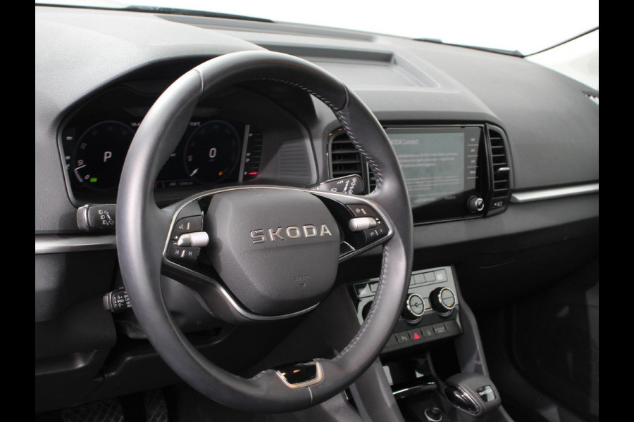 Škoda Karoq 1.5 TSI 150pk DSG ACT Selection Navigatie Apple Carplay/Android Auto Camera Parkeer sensoren Adaptieve Cruise Control Lichtmetalen Velgen Digitale Cockpit