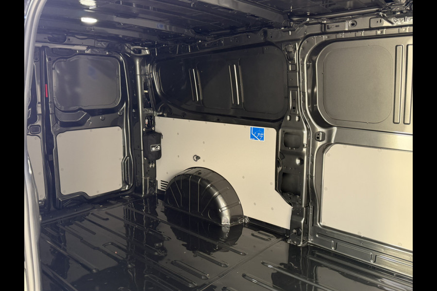Ford E-Transit Cust. 340 L2H1 Limited 71 kWh 218 PK | 360 Camera | B&O Audio | Adaptieve Cruise | Direct Leverbaar!