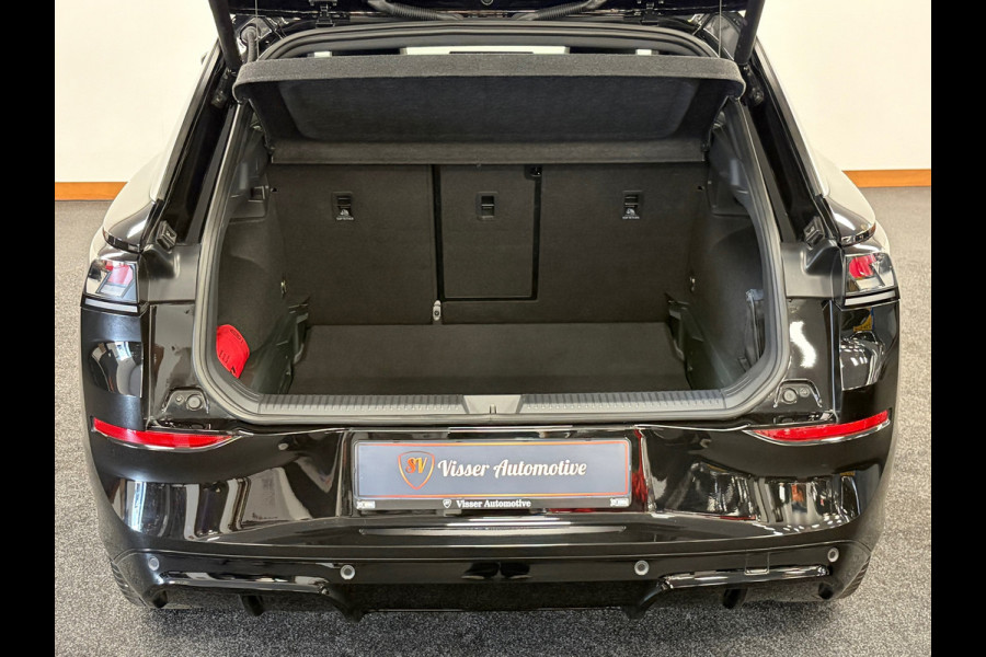 Volkswagen T-Roc 1.5 eTsi R-Line First Edition*Winterpakket*Camera*IQ-Light*