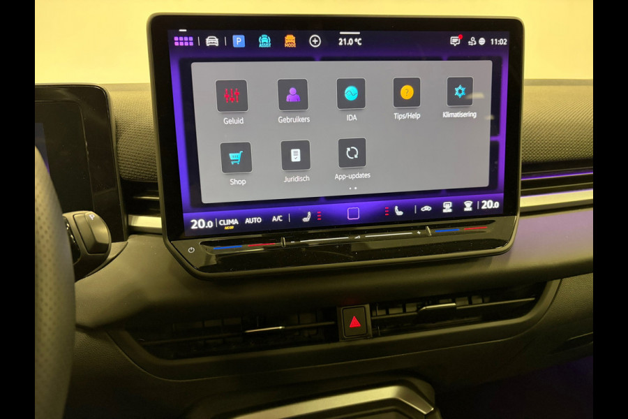 Volkswagen T-Roc 1.5 eTsi R-Line First Edition*Winterpakket*Camera*IQ-Light*