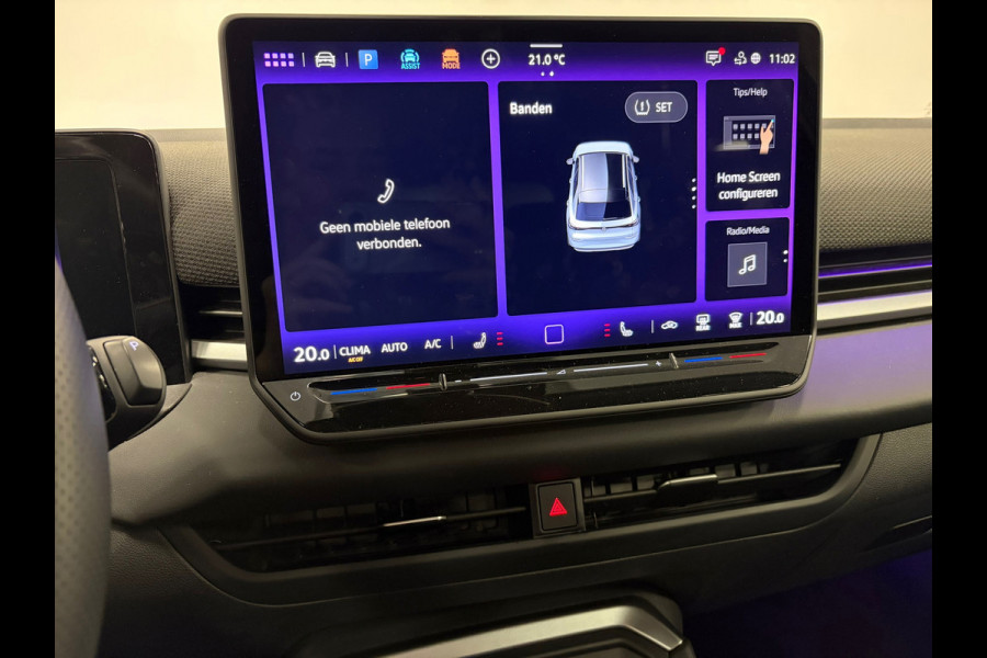 Volkswagen T-Roc 1.5 eTsi R-Line First Edition*Winterpakket*Camera*IQ-Light*