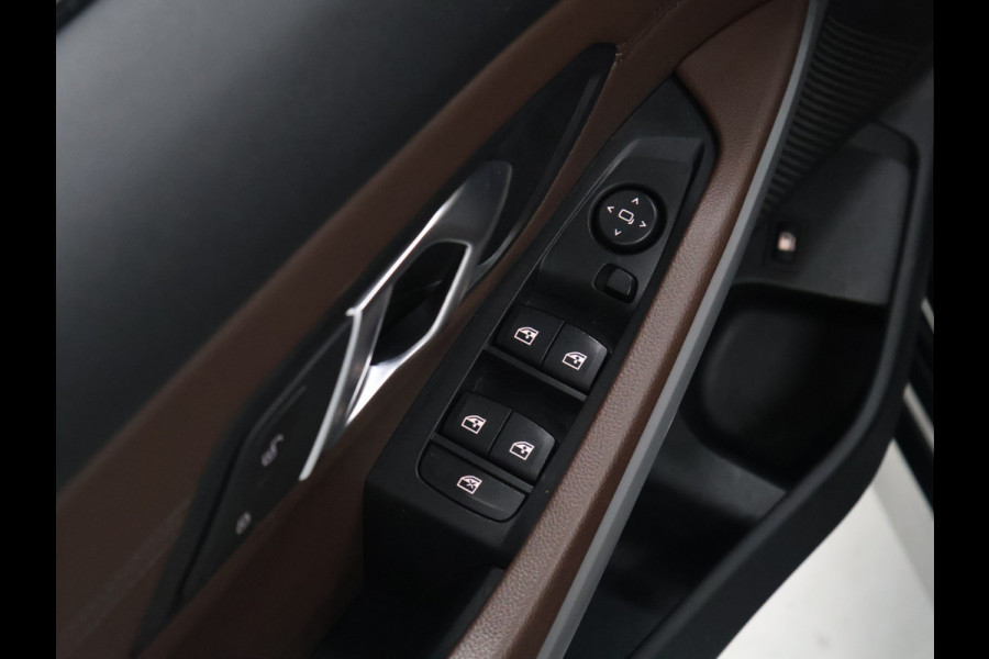 BMW 3-serie 320e Business Edition Plus [APPLE CARPLAY, ANDROID, CRUISE CONTROL, STOELVERWARMING, DIGITAL DASH, PDC 360, LEDER, BLUETOOTH, CLIMATECONTROL, LED, NAVIGATIE, NIEUWSTAAT]