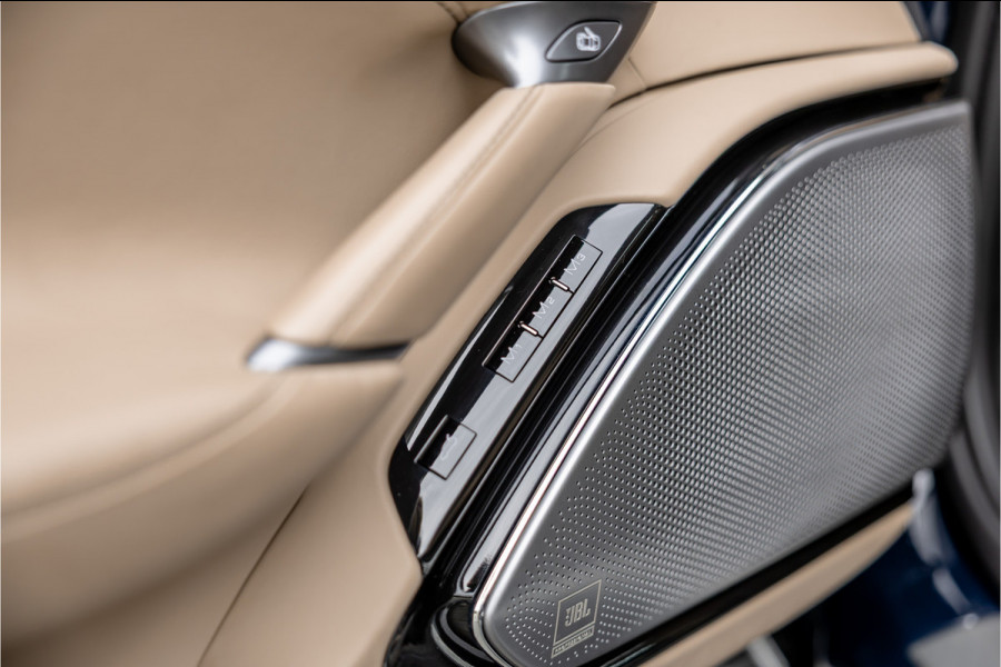 Ferrari Roma 3.9 V8 HELE - Blu Pozzi | Novitec Exhaust | Passenger Display | Carbon