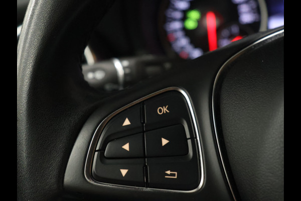 Mercedes-Benz A-Klasse 160 Ambition [CRUISE CONTROL, PDC V+A, STUURWIEL MULTIFUNCTIONEEL, CLIMATE CONTROL, LED, GARMIN MAP PILOT, SPORTSTOELEN, REGENSENSOR, NIEUWSTAAT]