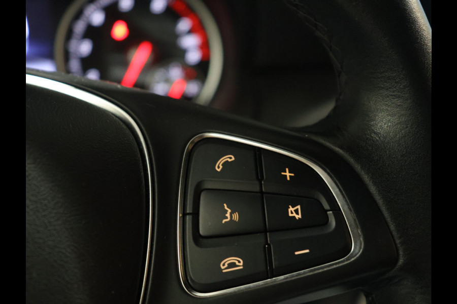 Mercedes-Benz A-Klasse 160 Ambition [CRUISE CONTROL, PDC V+A, STUURWIEL MULTIFUNCTIONEEL, CLIMATE CONTROL, LED, GARMIN MAP PILOT, SPORTSTOELEN, REGENSENSOR, NIEUWSTAAT]
