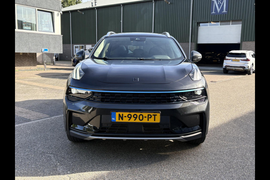 Lynk & Co 01 1.5 VAN €21.900,- VOOR €19.770,- UW VOORDEEL: €2.130,- APPLE CARPLAY/ANDROID AUTO | PANORAMADAK | ELEKTRISCHE ACHTERKLEP | STOEL VERWARMING | MEMORY SEATS |
