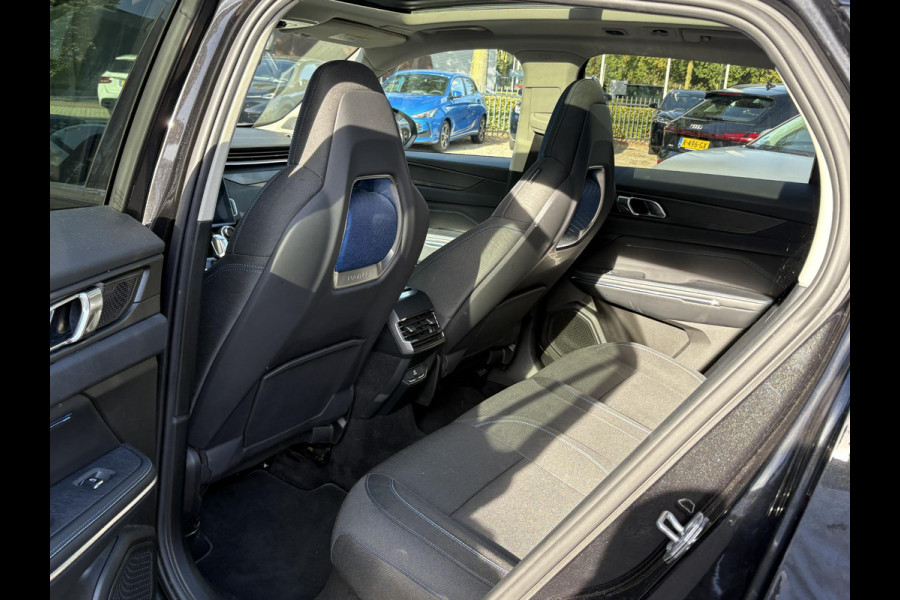 Lynk & Co 01 1.5 VAN €21.900,- VOOR €19.770,- UW VOORDEEL: €2.130,- APPLE CARPLAY/ANDROID AUTO | PANORAMADAK | ELEKTRISCHE ACHTERKLEP | STOEL VERWARMING | MEMORY SEATS |