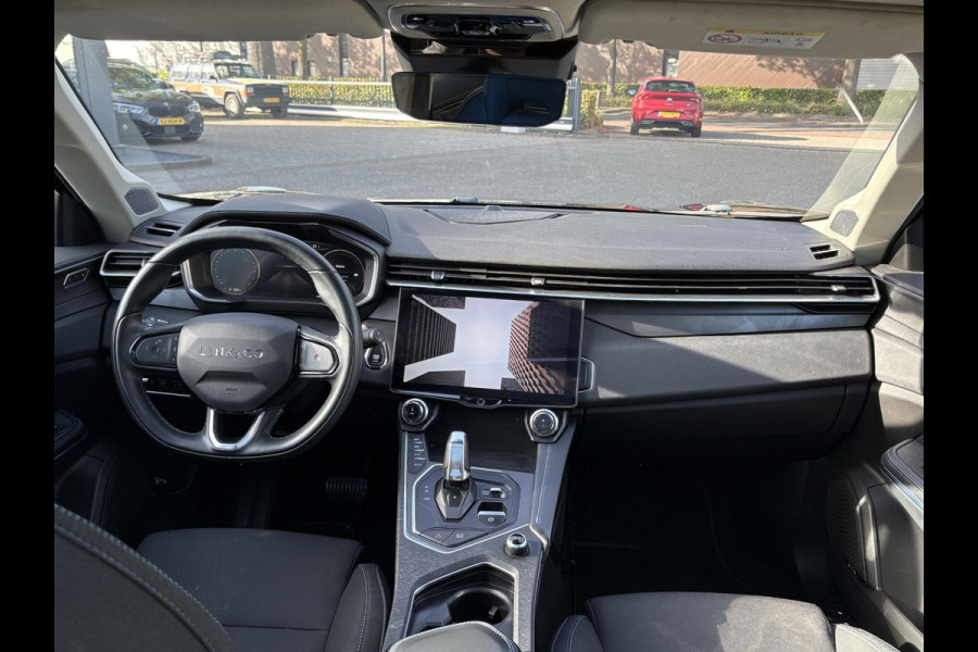 Lynk & Co 01 1.5 VAN €21.900,- VOOR €19.770,- UW VOORDEEL: €2.130,- APPLE CARPLAY/ANDROID AUTO | PANORAMADAK | ELEKTRISCHE ACHTERKLEP | STOEL VERWARMING | MEMORY SEATS |