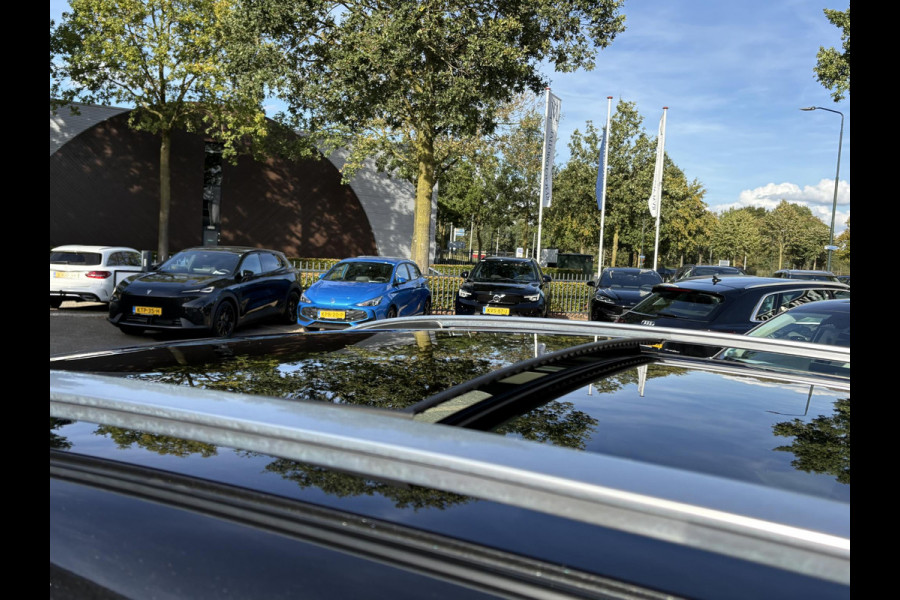 Lynk & Co 01 1.5 VAN €21.900,- VOOR €19.770,- UW VOORDEEL: €2.130,- APPLE CARPLAY/ANDROID AUTO | PANORAMADAK | ELEKTRISCHE ACHTERKLEP | STOEL VERWARMING | MEMORY SEATS |